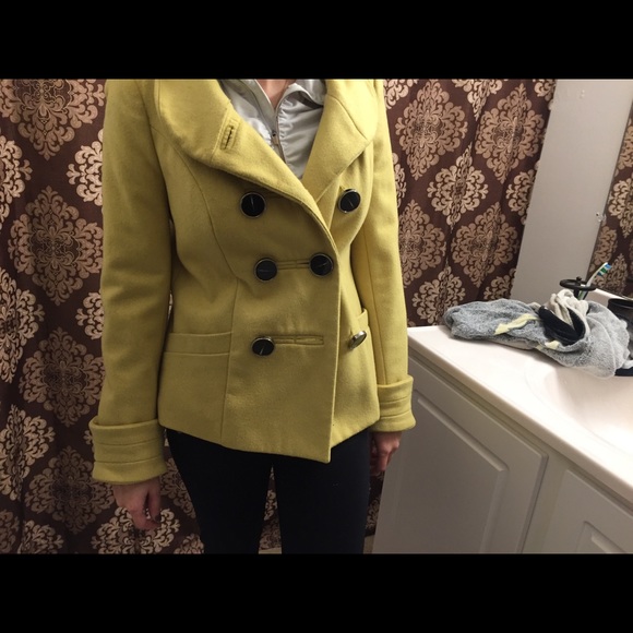 Mustard peacoat - Picture 2 of 2